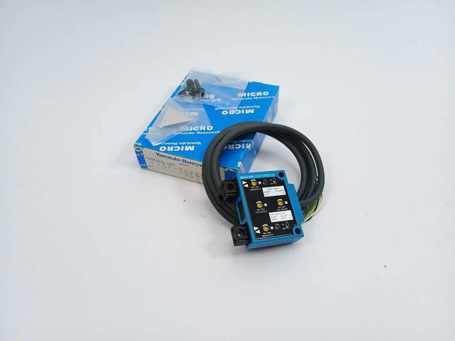 Produktfoto 1 von Yamatake / Honeywell FE5F-2RF6P-HE