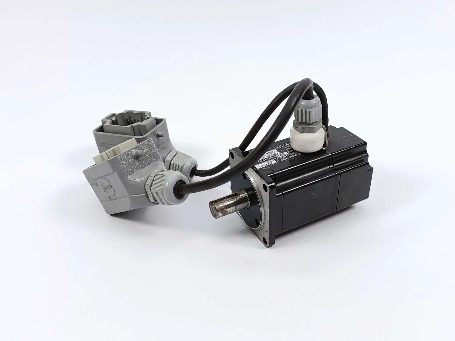 Produktfoto 1 von OMRON R88M-U20030H-ES1