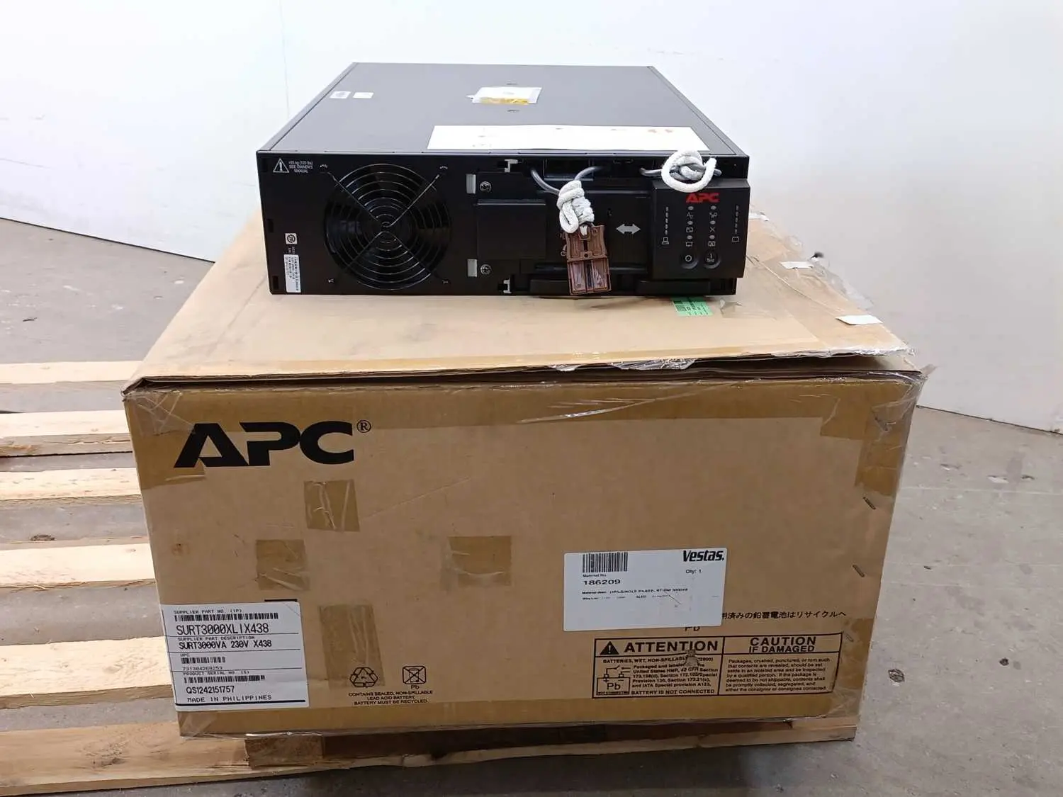 Produktfoto 1 von APC SURT3000XLIX438