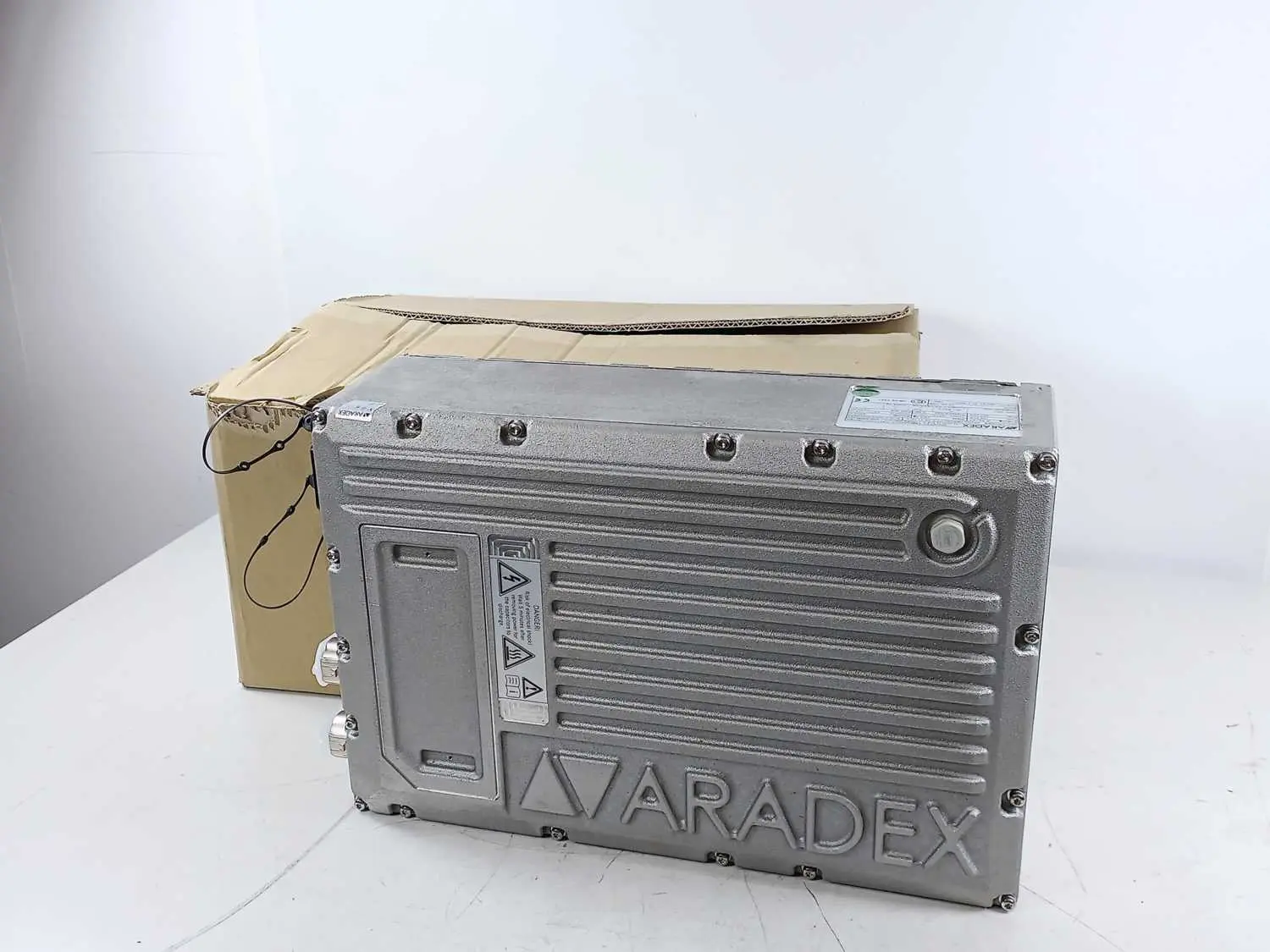 Produktfoto 1 von Aradex VP600-18W340-77.1.05.11.00.0