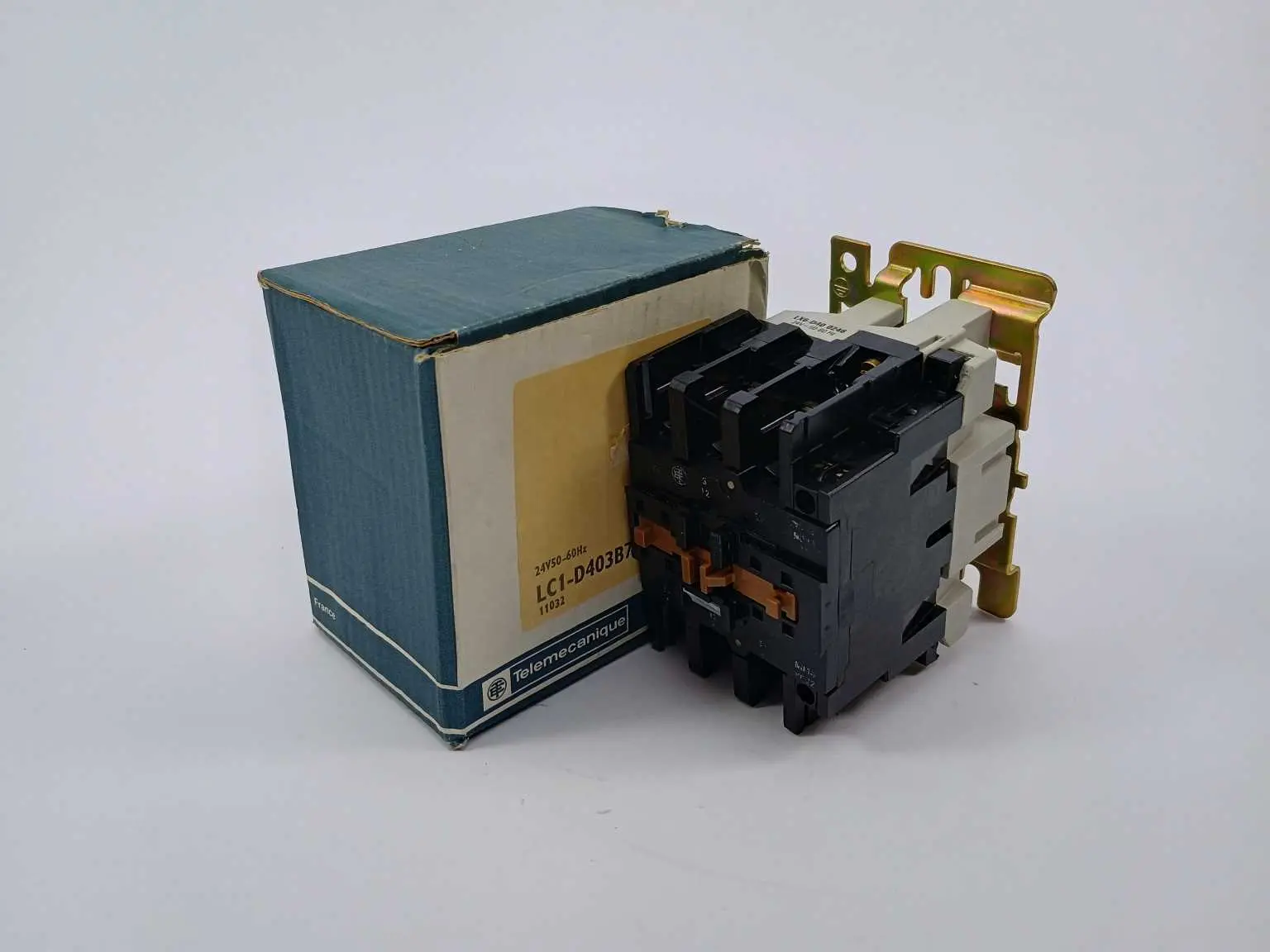 Produktfoto 1 von TELEMECANIQUE LC1-D403B7