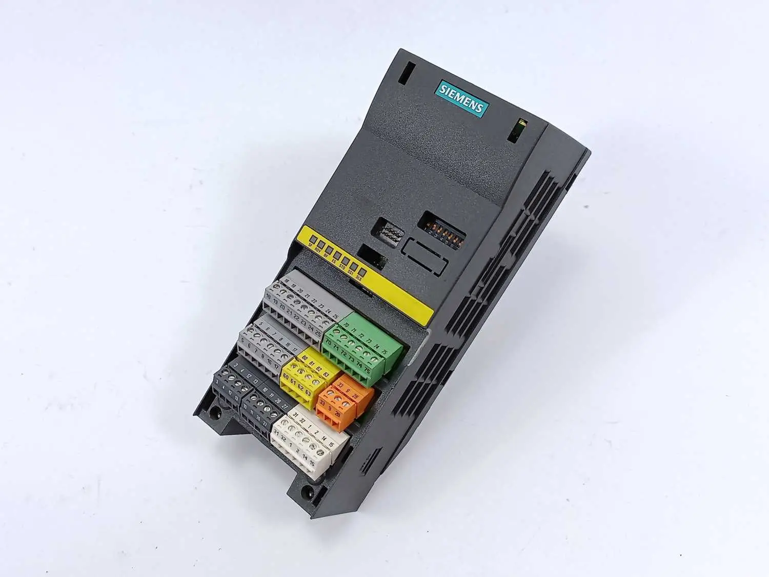 Produktfoto 1 von Siemens 6SL3244-0BA21-1PA0