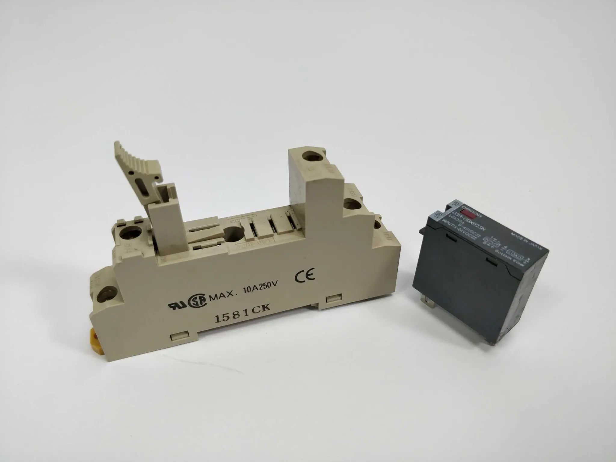 Produktfoto 1 von OMRON P2RF-05-E