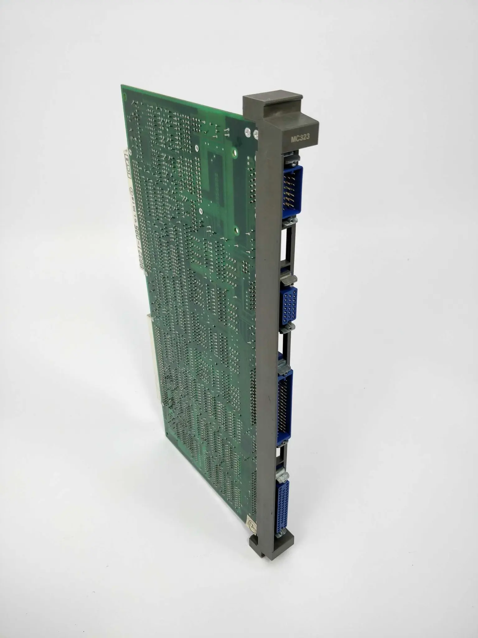 Produktfoto 1 von Mitsubishi MC323 BN634A008G52
