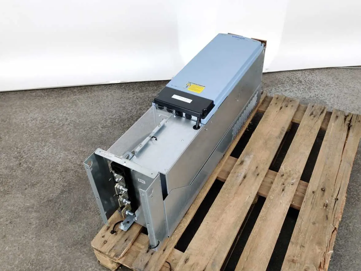 Produktfoto 1 von Vacon / Danfoss NXI01685A0T0ISGA1A20000CQ