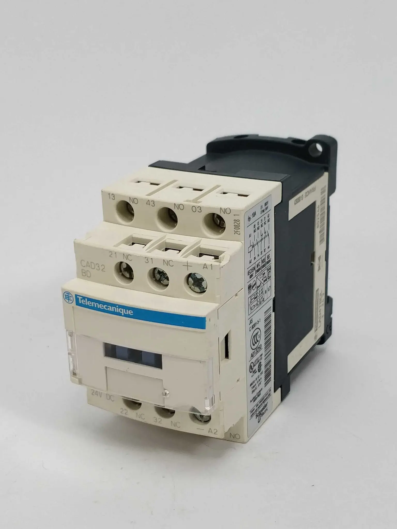 Produktfoto 1 von TELEMECANIQUE CAD32BD