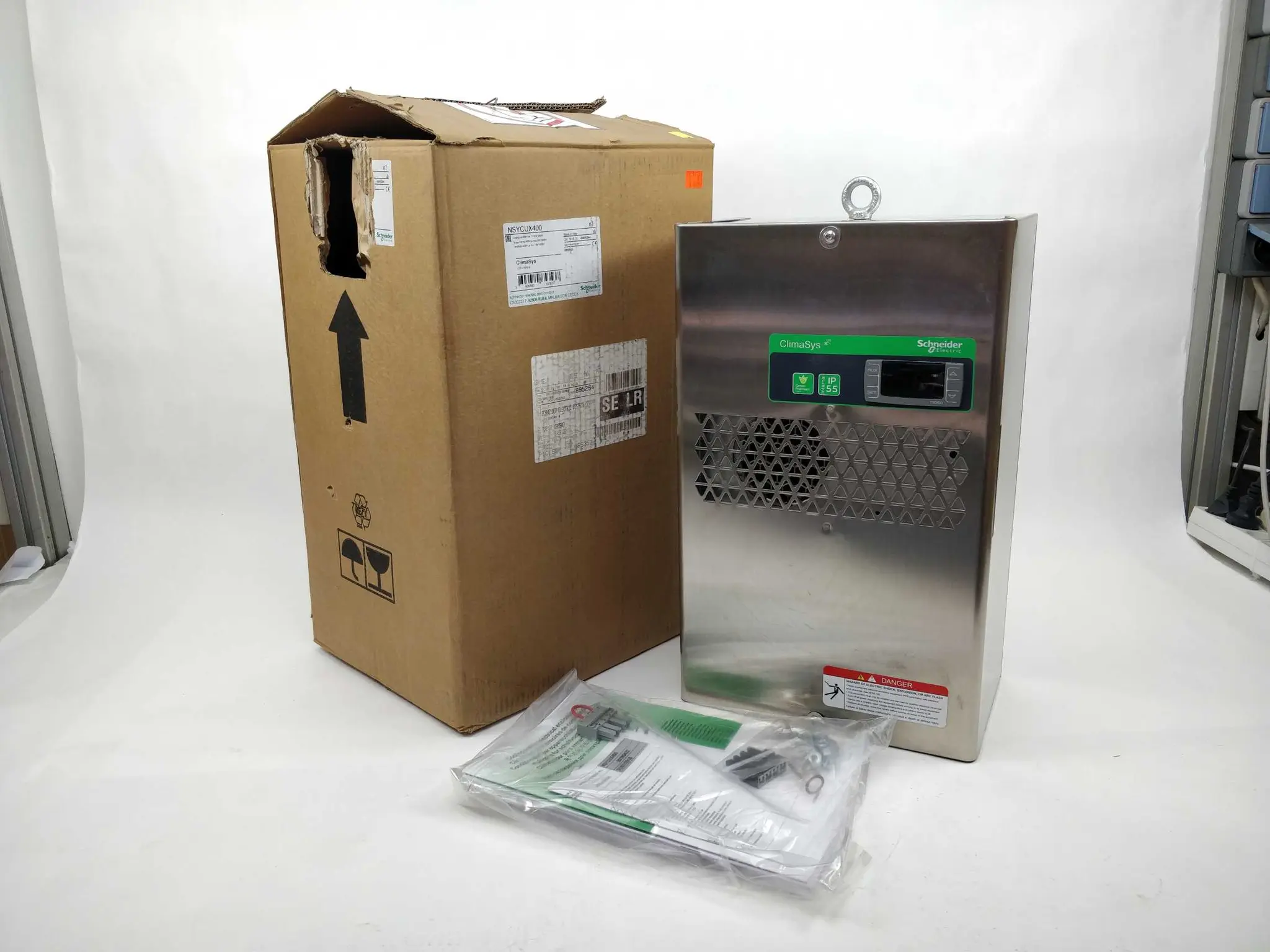 Produktfoto 1 von Schneider Electric NSYCUX400