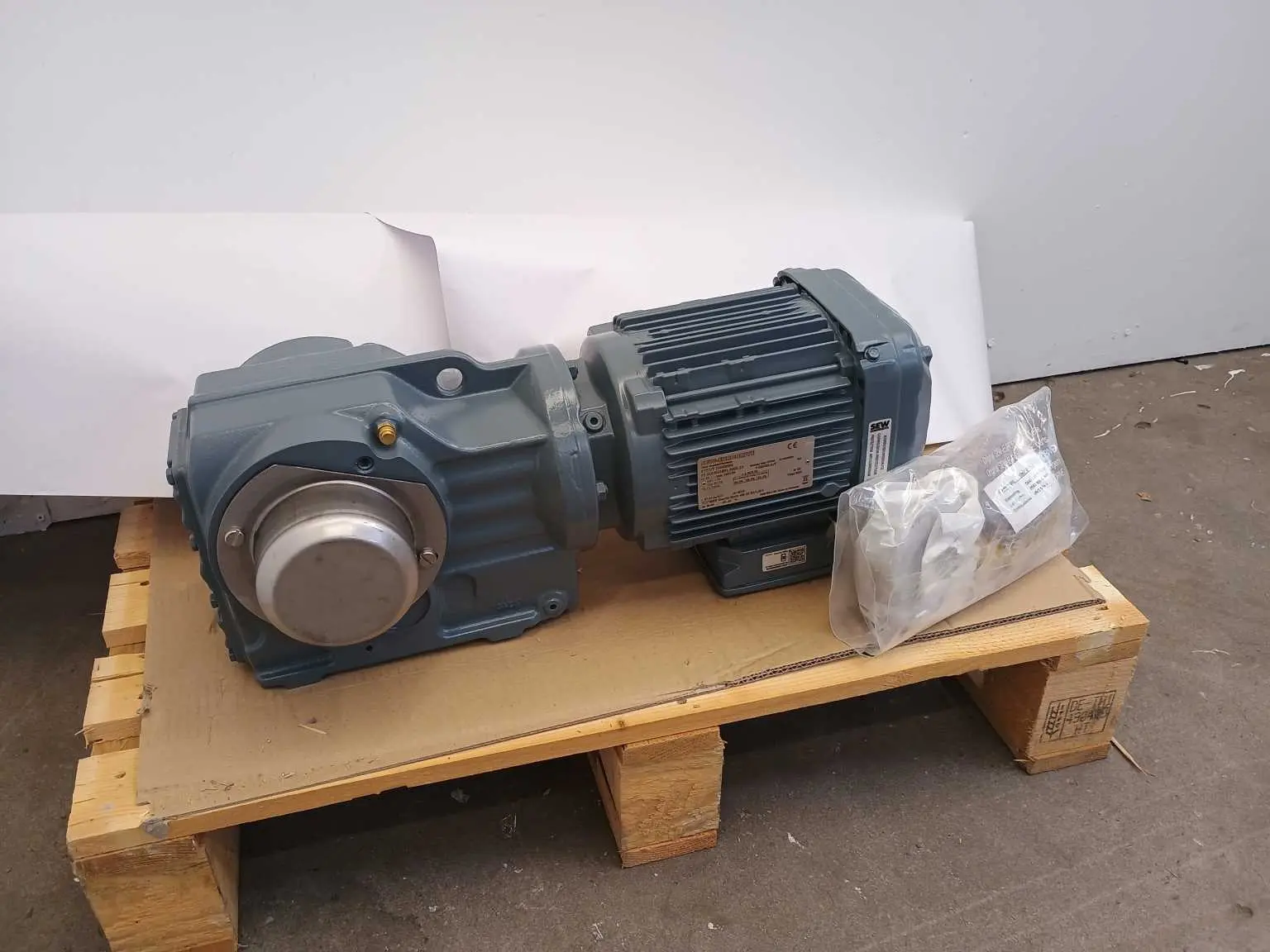 Produktfoto 1 von SEW-EURODRIVE KT57/TDRN90S4