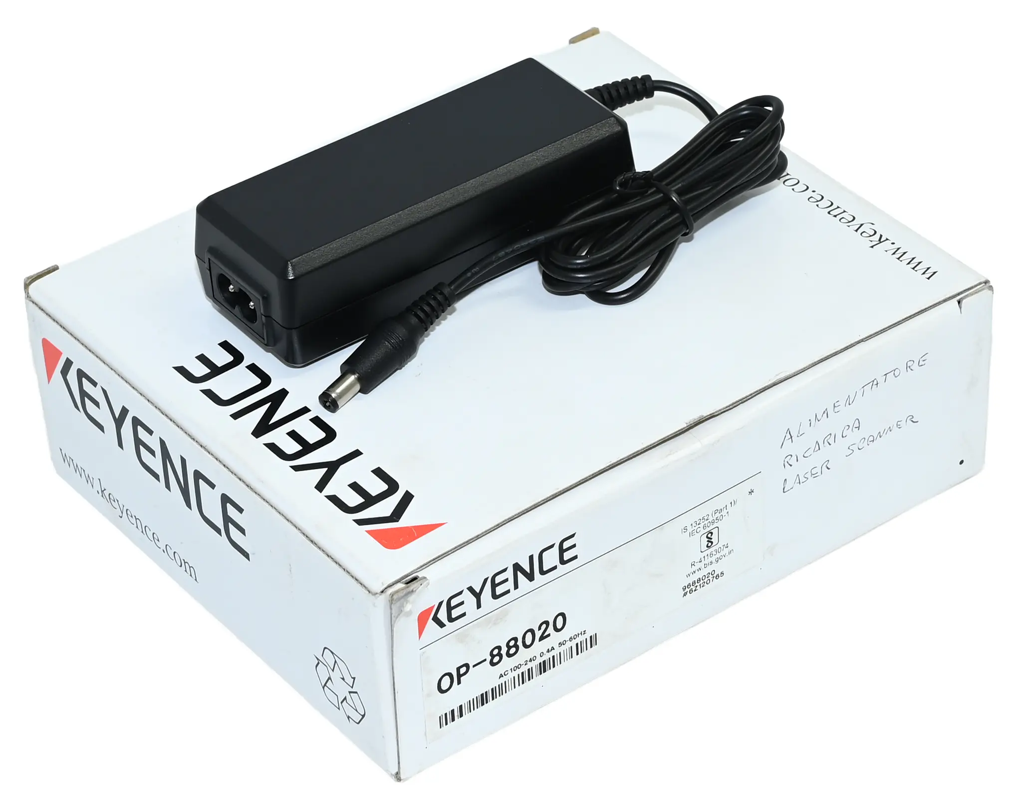 Produktfoto 1 von Keyence OP-88020 AC adapter New