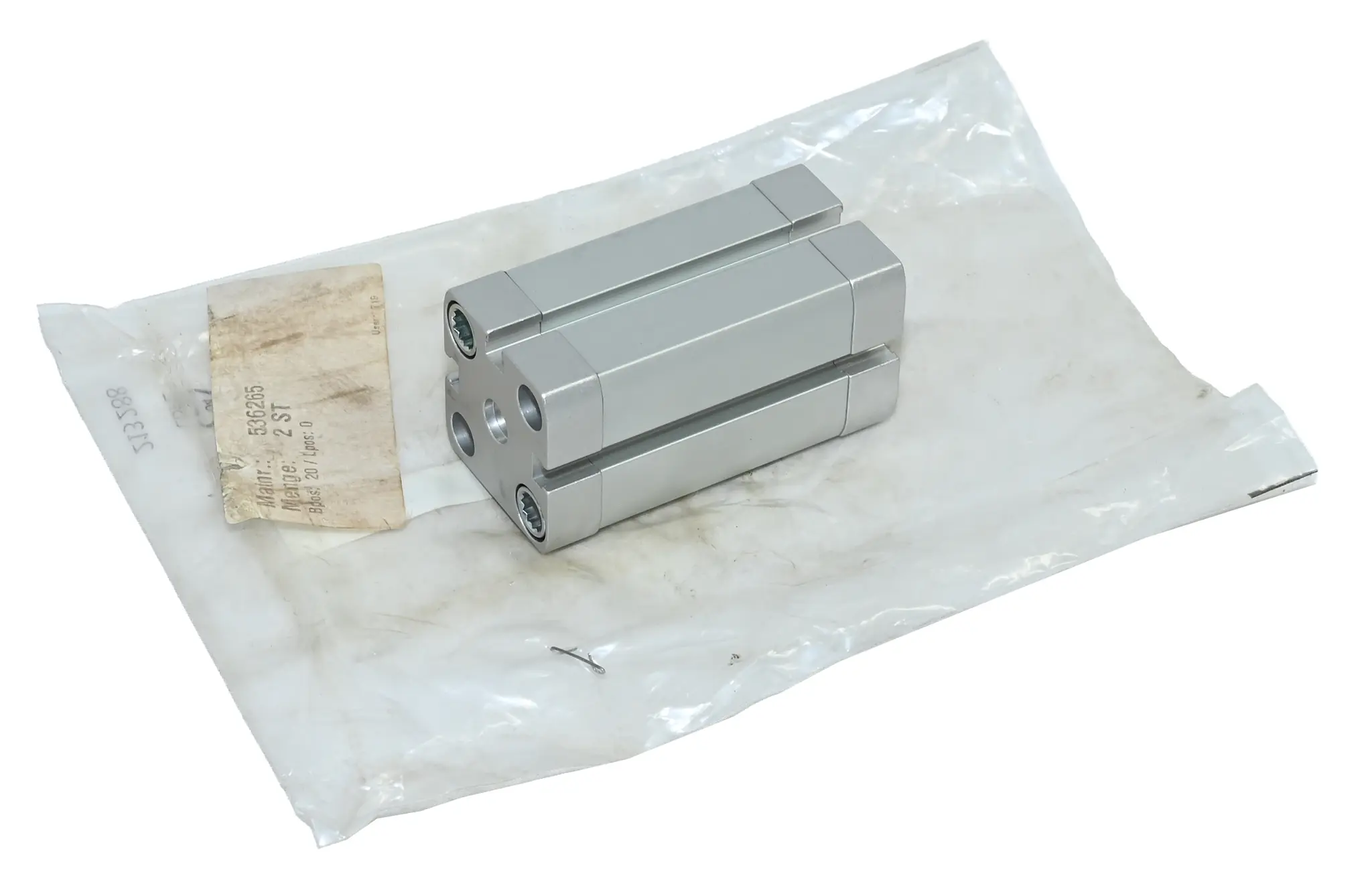 Produktfoto 1 von Festo ADN-25-40-I-P-A 536265 Compact Cylinder New