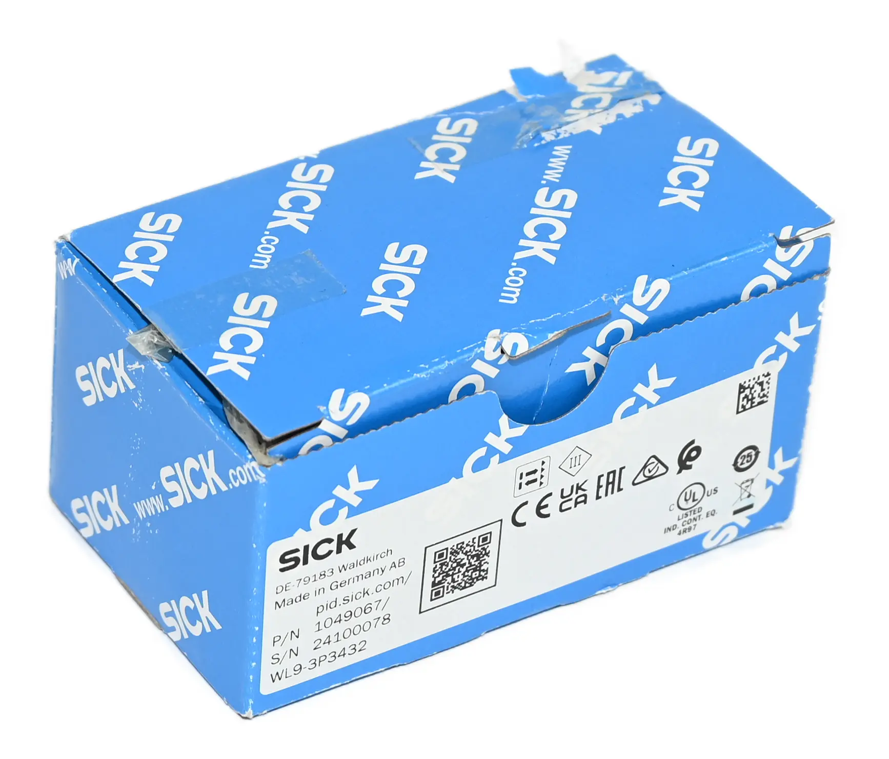 Produktfoto 1 von Sick WL9-3P3432 1049067 Photoelectric retro-reflective sensor New open box