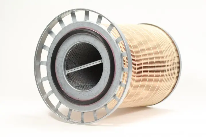 C 23 589/1 air filter element