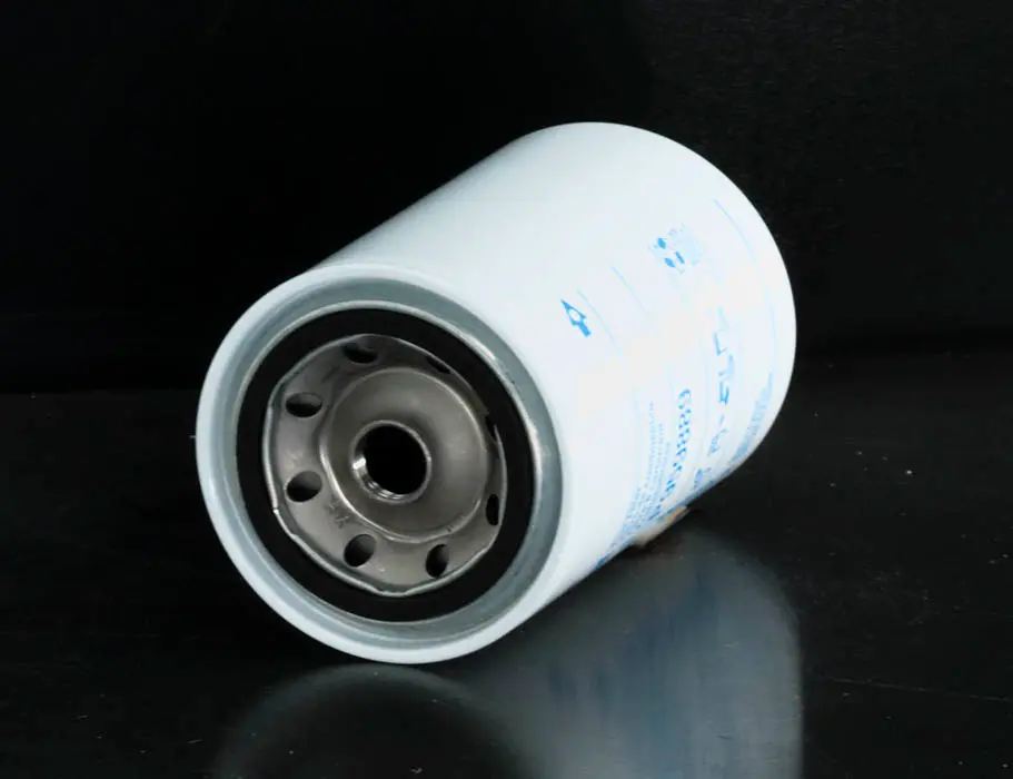 P959889 fuel filter spin-on
