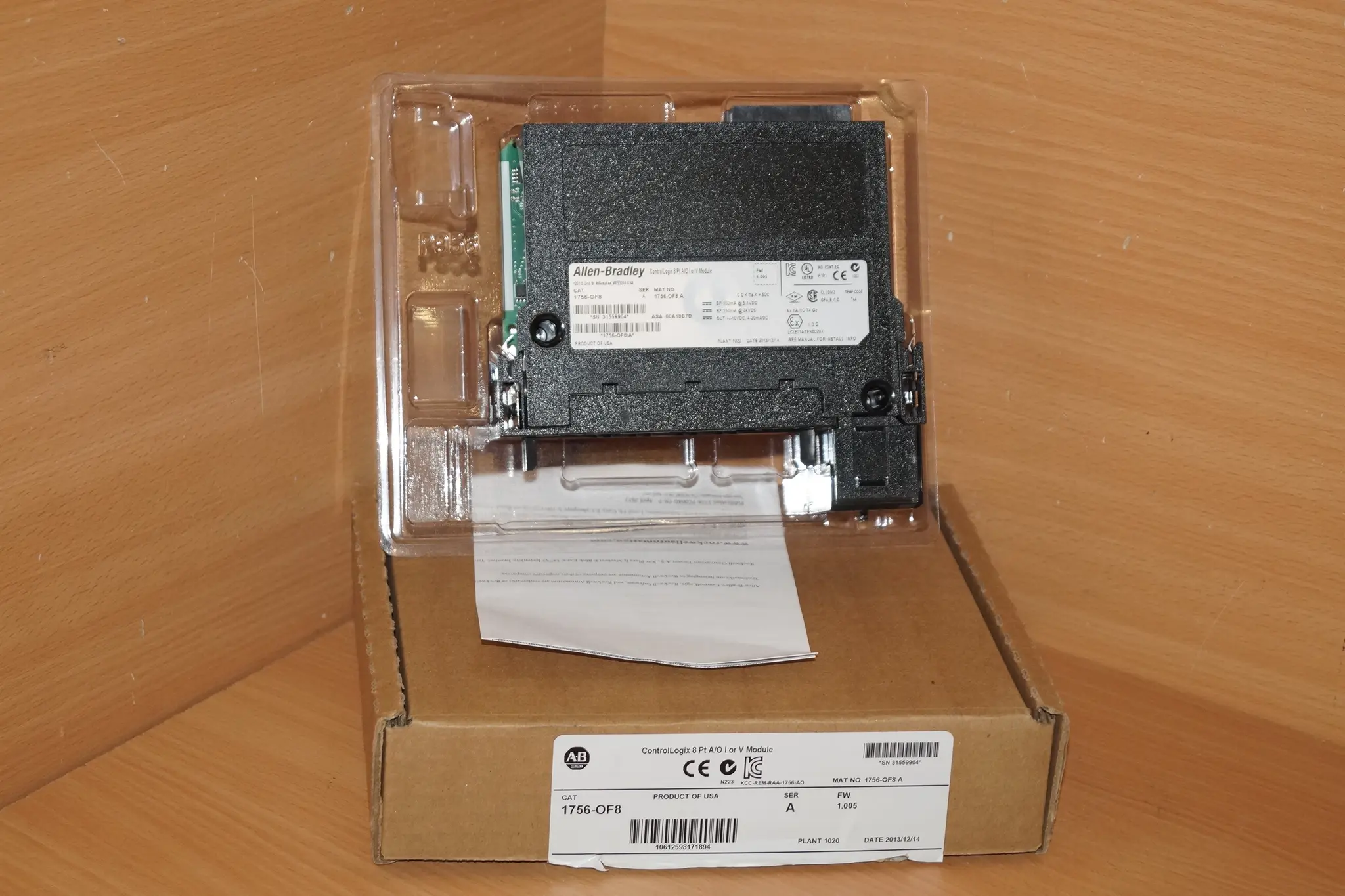 Produktfoto 1 von Allen-Bradley 1756-OF8 SER A FW 1.005