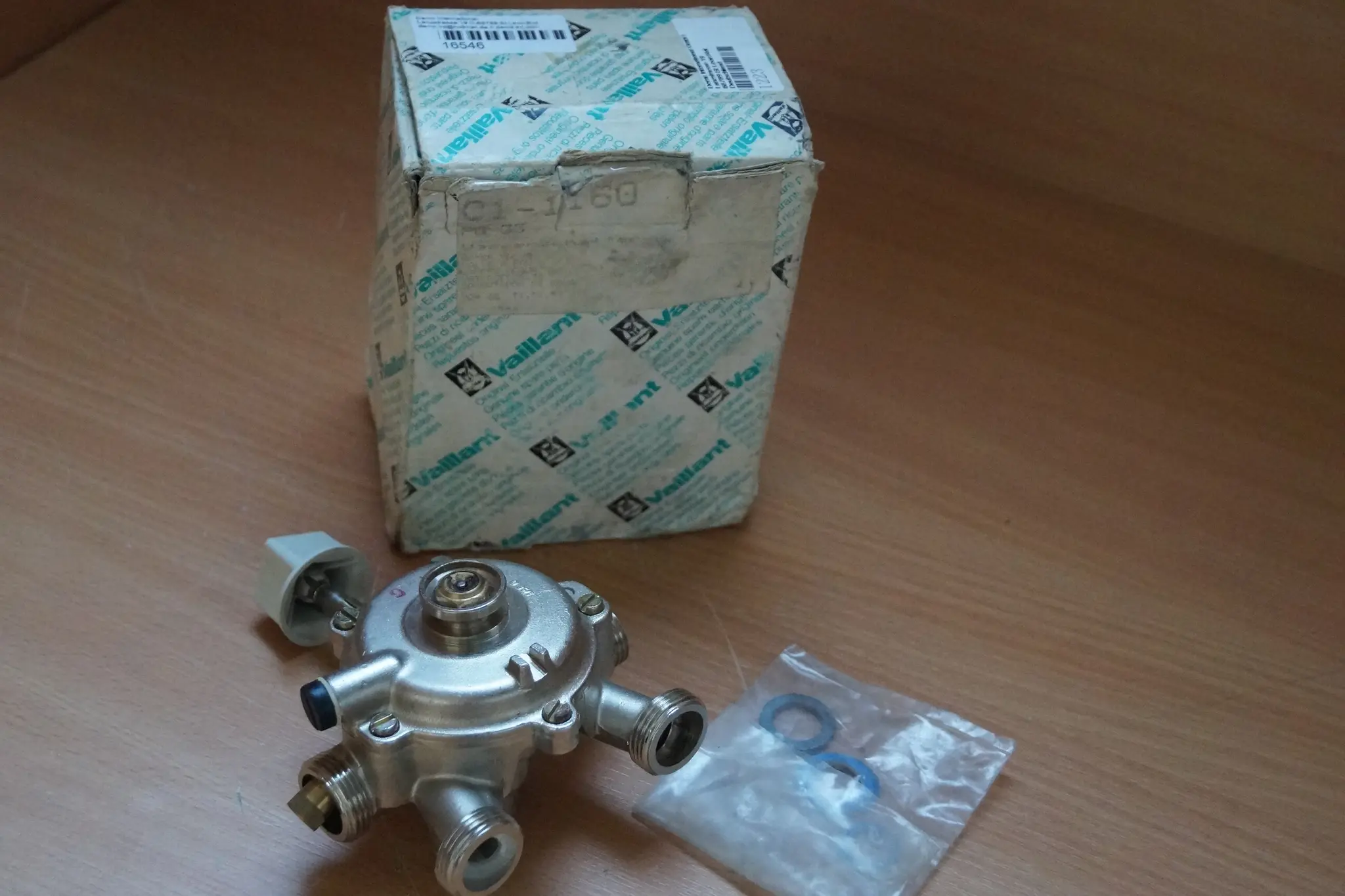 Produktfoto 1 von Vaillant 011160 Wasserschalter 01-1160