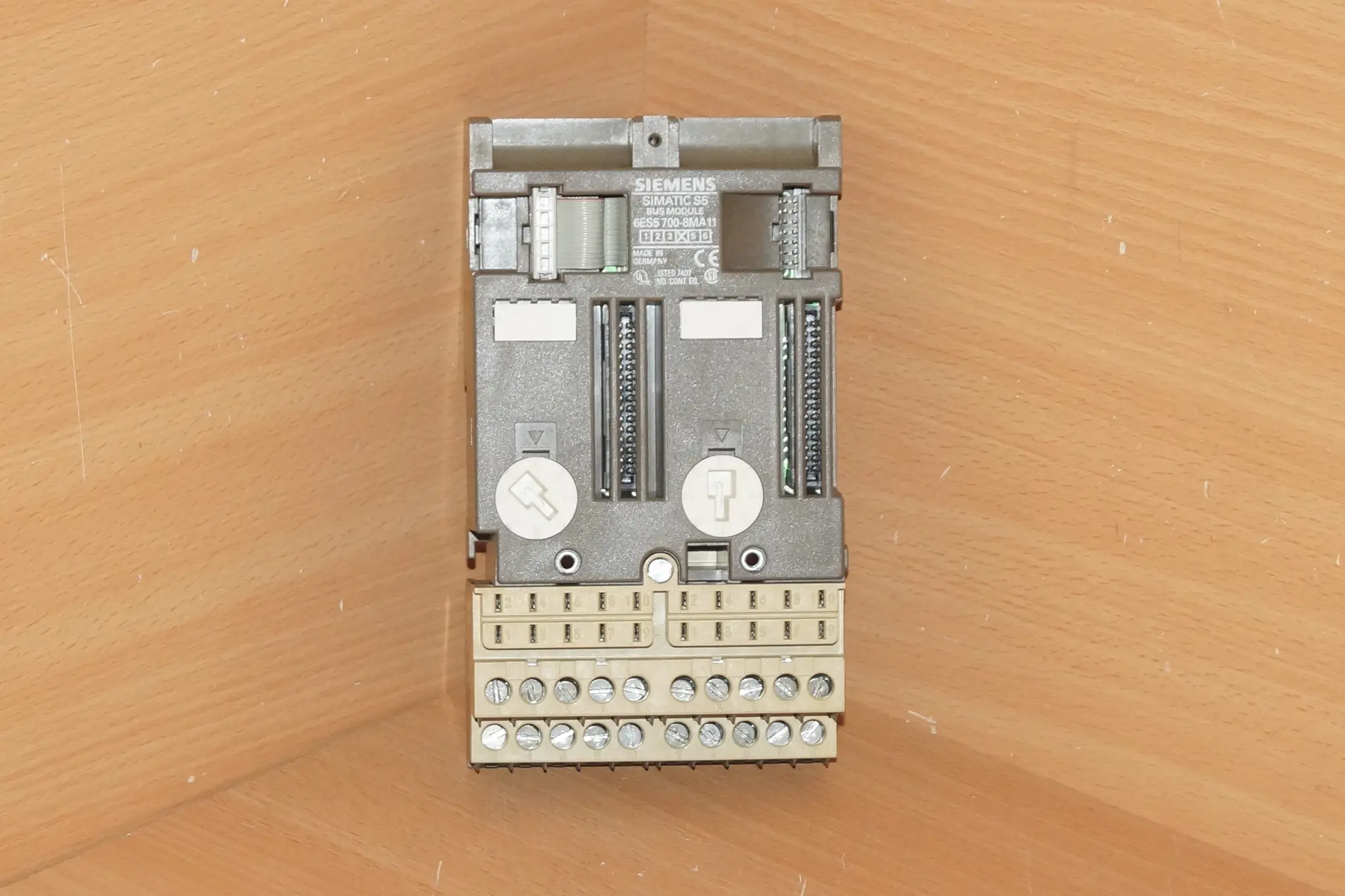 Produktfoto 1 von Siemens  S5 6ES5 700-8MA11 // 6ES5700-8MA11