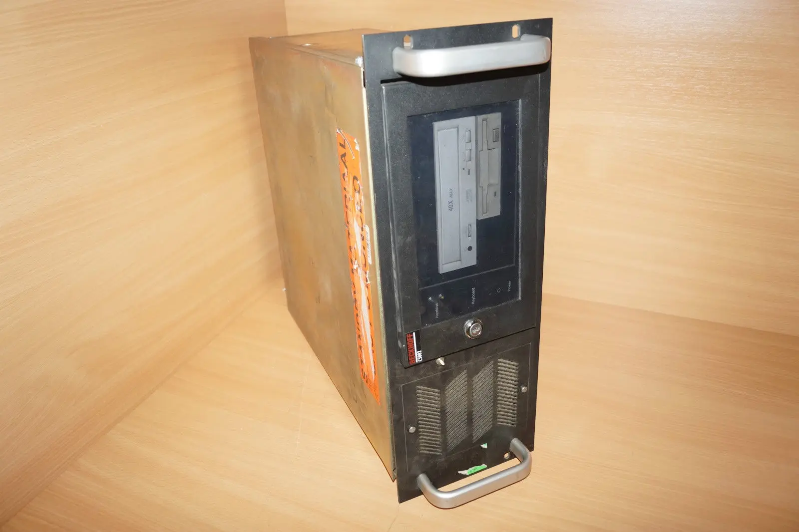 Produktfoto 1 von Beckhoff C5002 Industrie-PC 64MB PC100 350MHz