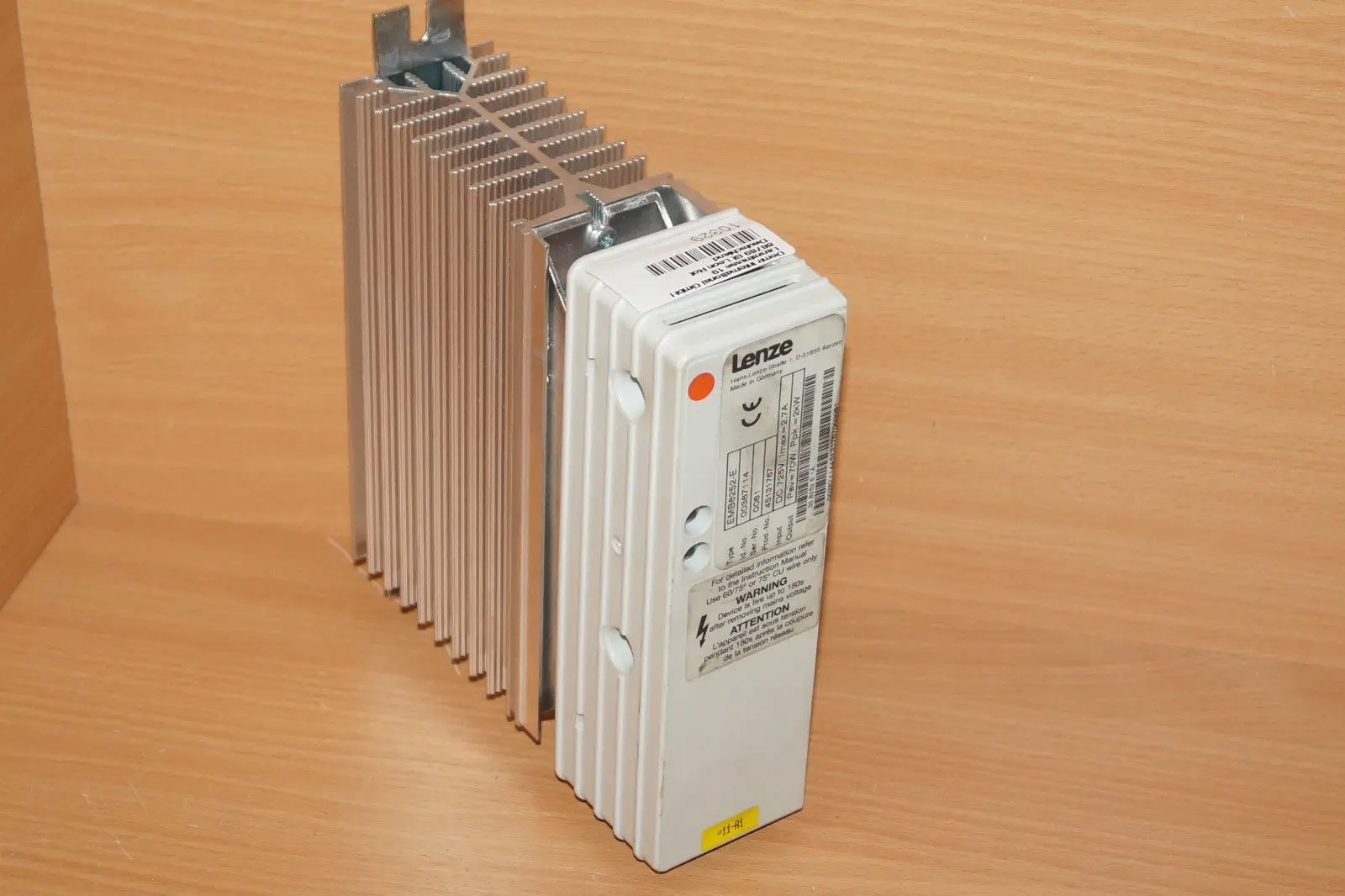 Produktfoto 1 von Lenze EMB8252-E Frequenzumrichter