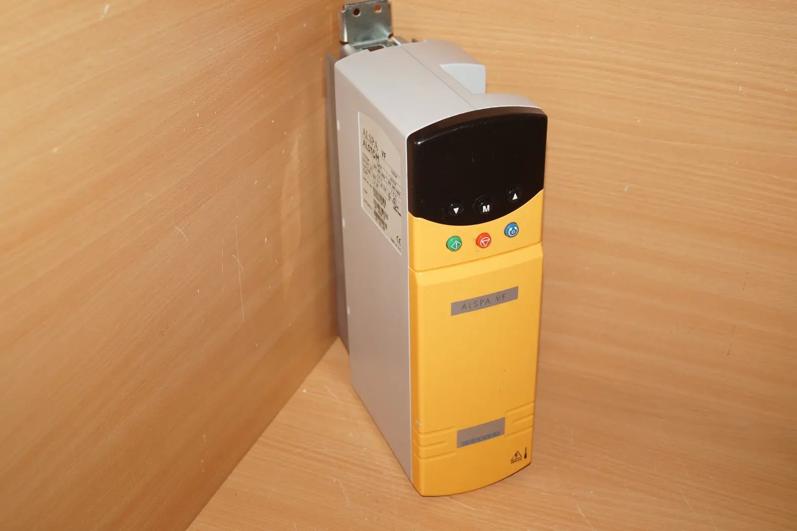 ALSTOM Alspa VF VF 4004 B Frequenzumrichter 1,5KW