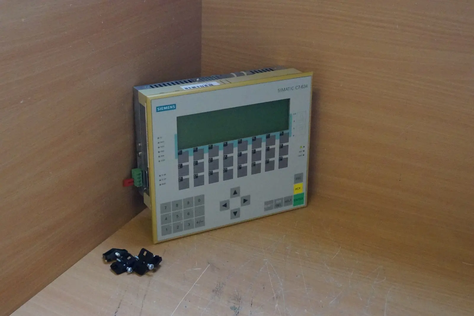 Produktfoto 1 von Siemens Simatic C7-634 DP 6ES7634-2BF02-0AE3 6ES7 634-2BF02-0AE3