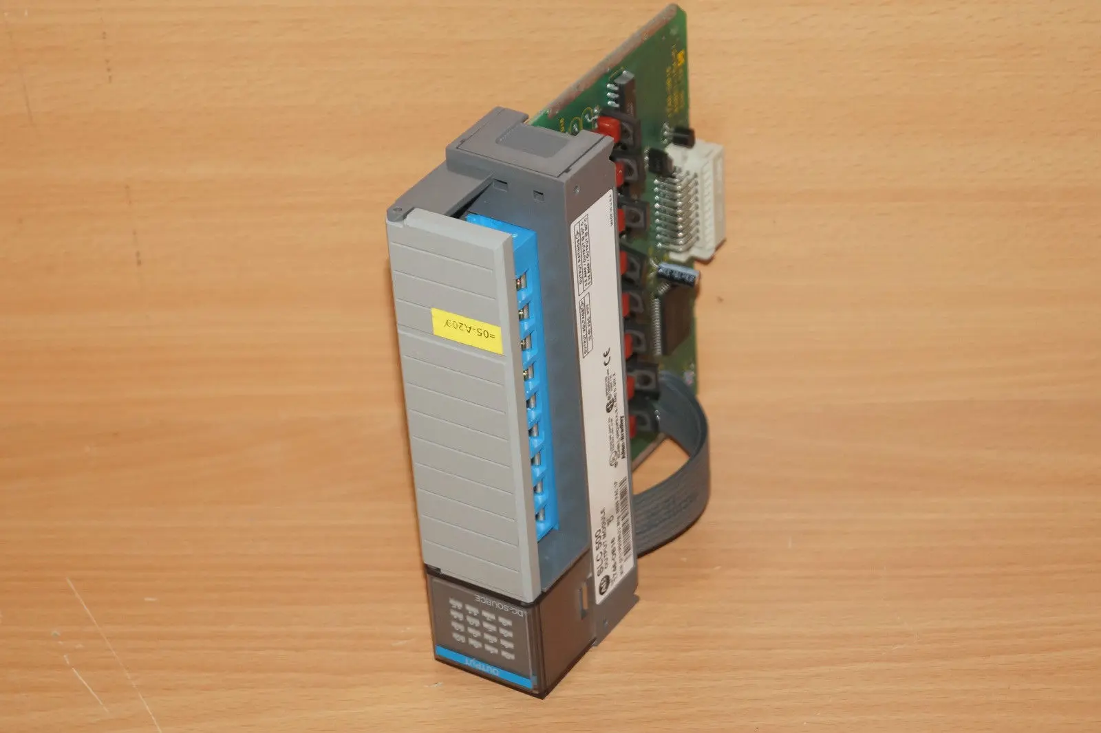 Produktfoto 1 von Allen Bradley SLC 500 1746-OB16 ser D  Ouput Module