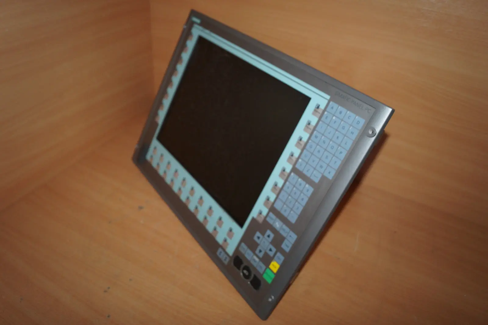 Produktfoto 1 von Siemens 6AV7803-0BC20-0AA0 PC 677 (AC)  15" TFT 6AV7 803-0BC20-0AA0
