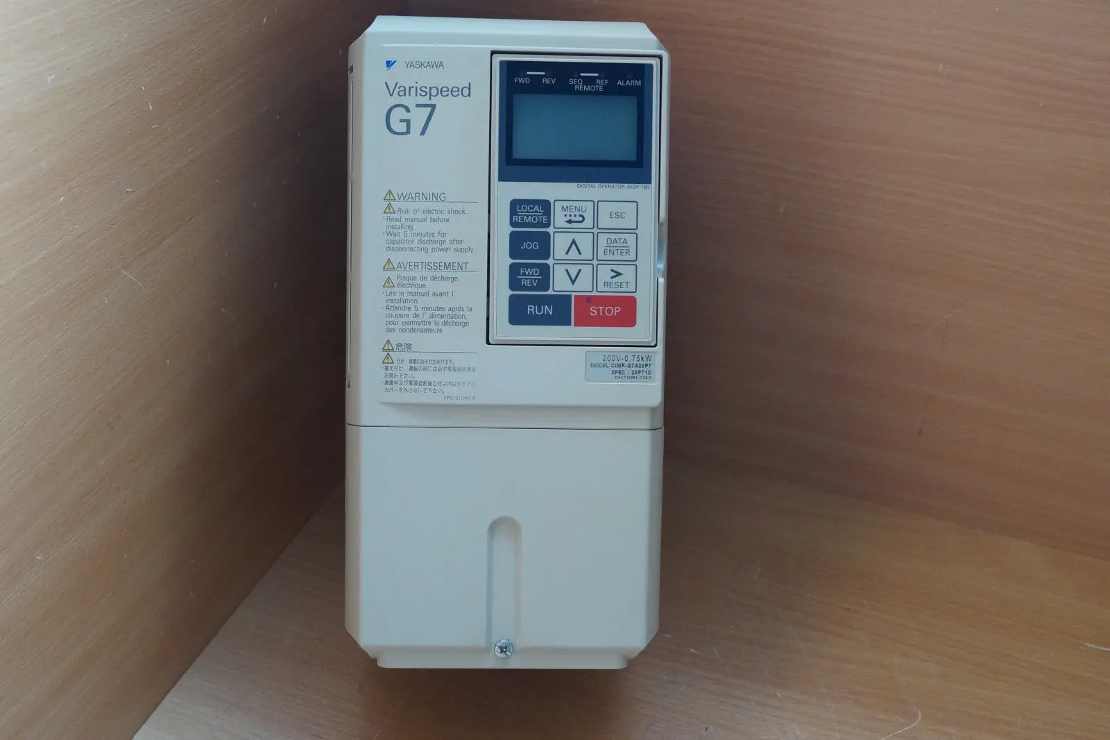 Produktfoto 1 von Yaskawa Varispeed G7 Frequenzumrichter CIMR-G7A20P7