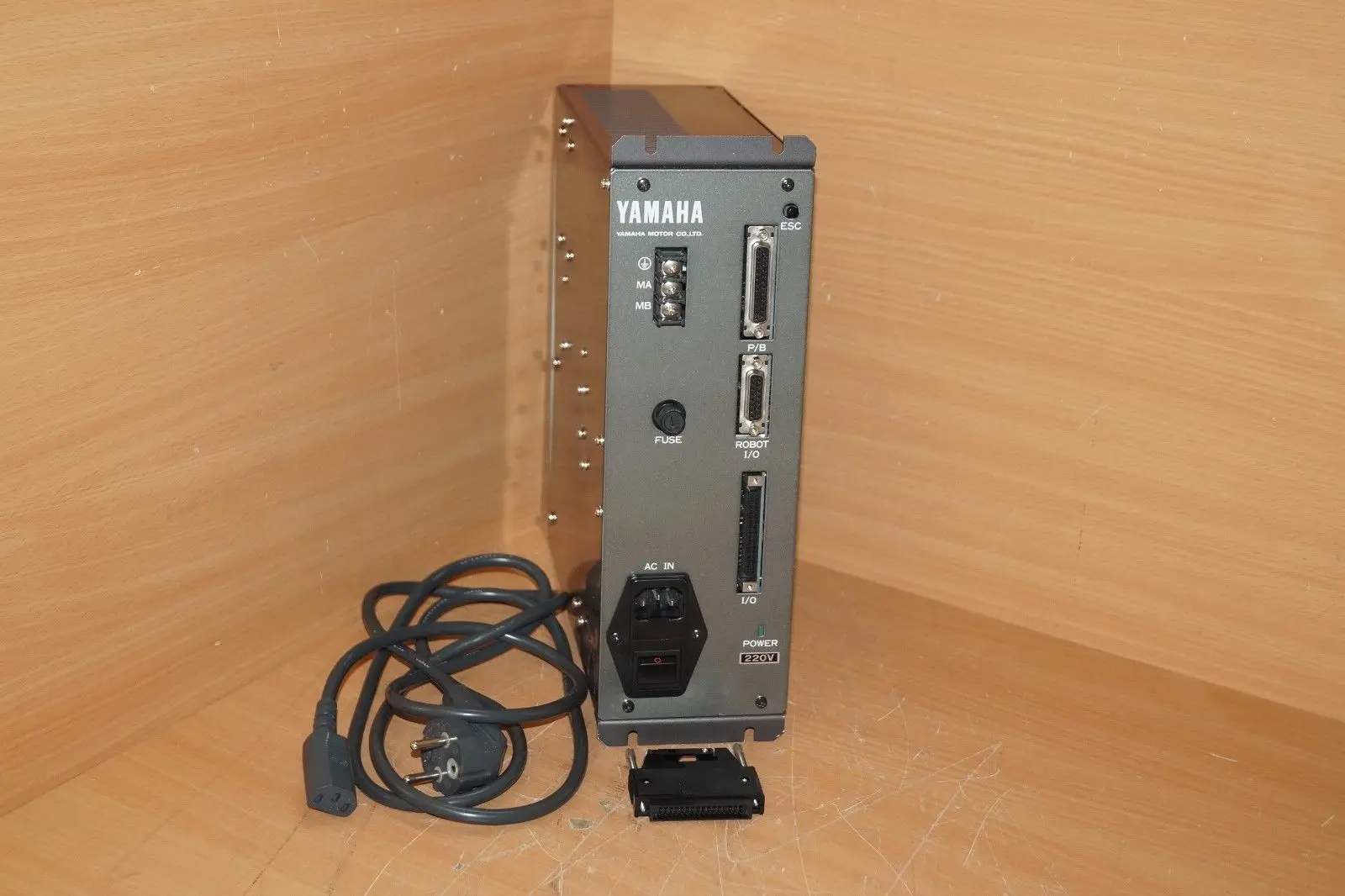 Produktfoto 1 von Yamaha robots SRC-4 controller