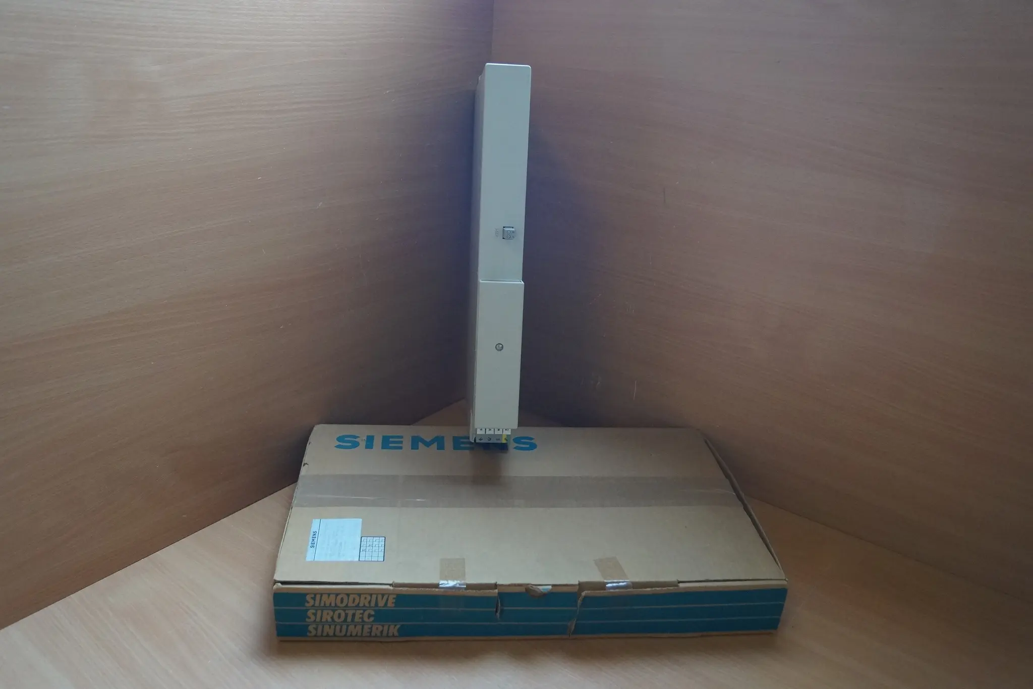 Produktfoto 1 von SIEMENS Simodrive Pulswiderstandsmodul 6SC6 110-0GB00 // 6SC6110-0GB00