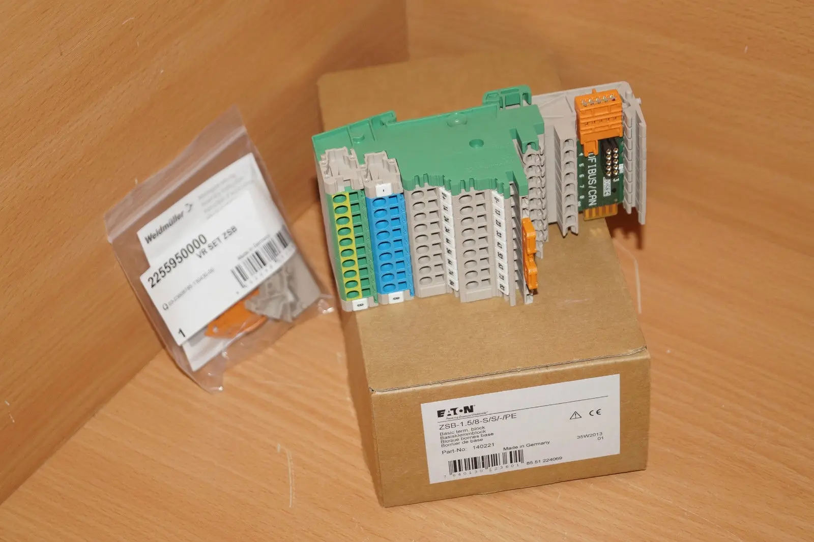 Produktfoto 1 von Eaton Basisklemmblock ZSB-1.5/8-S/S/-/PE 140221