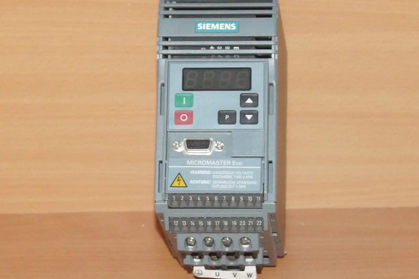 Produktfoto 1 von Siemens 6SE9514-0DA40 Micromaster 6SE9 514-0DA40