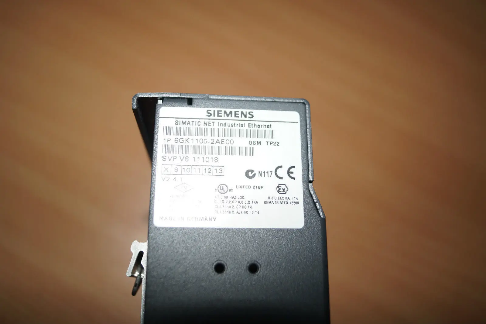 Produktfoto 1 von SIEMENS SIMATIC NET 6GK1105-2AE00 // 6GK1 105-2AAE0 E-Stand: 08