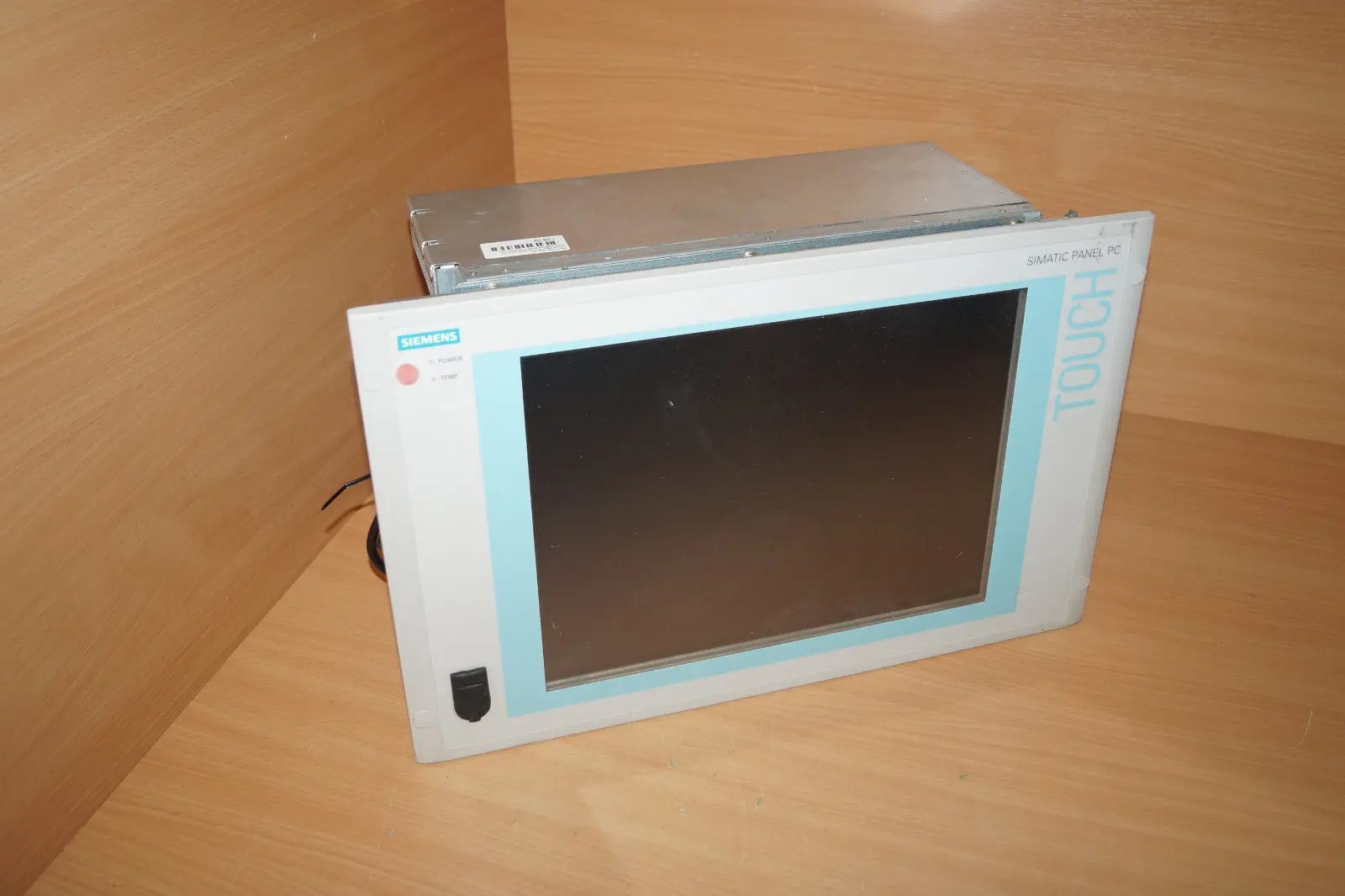 Produktfoto 1 von Siemens  Panel PC870  6AV7704-2DC40-0AD0 Touch 15 Zoll TFT 6AV7 704-2DC40-0AD0