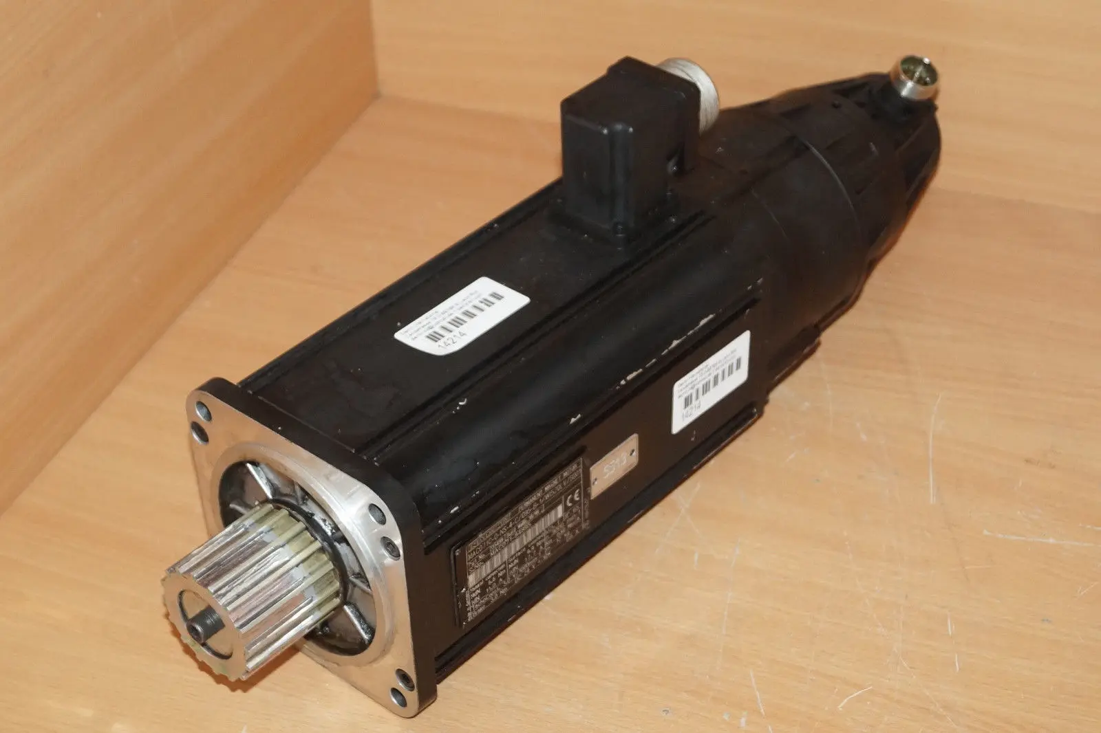 Produktfoto 1 von Indramat Servomotor MAC071C-0-NS-4-C/095-B-1/WI520LV/S001 Part No. 235499