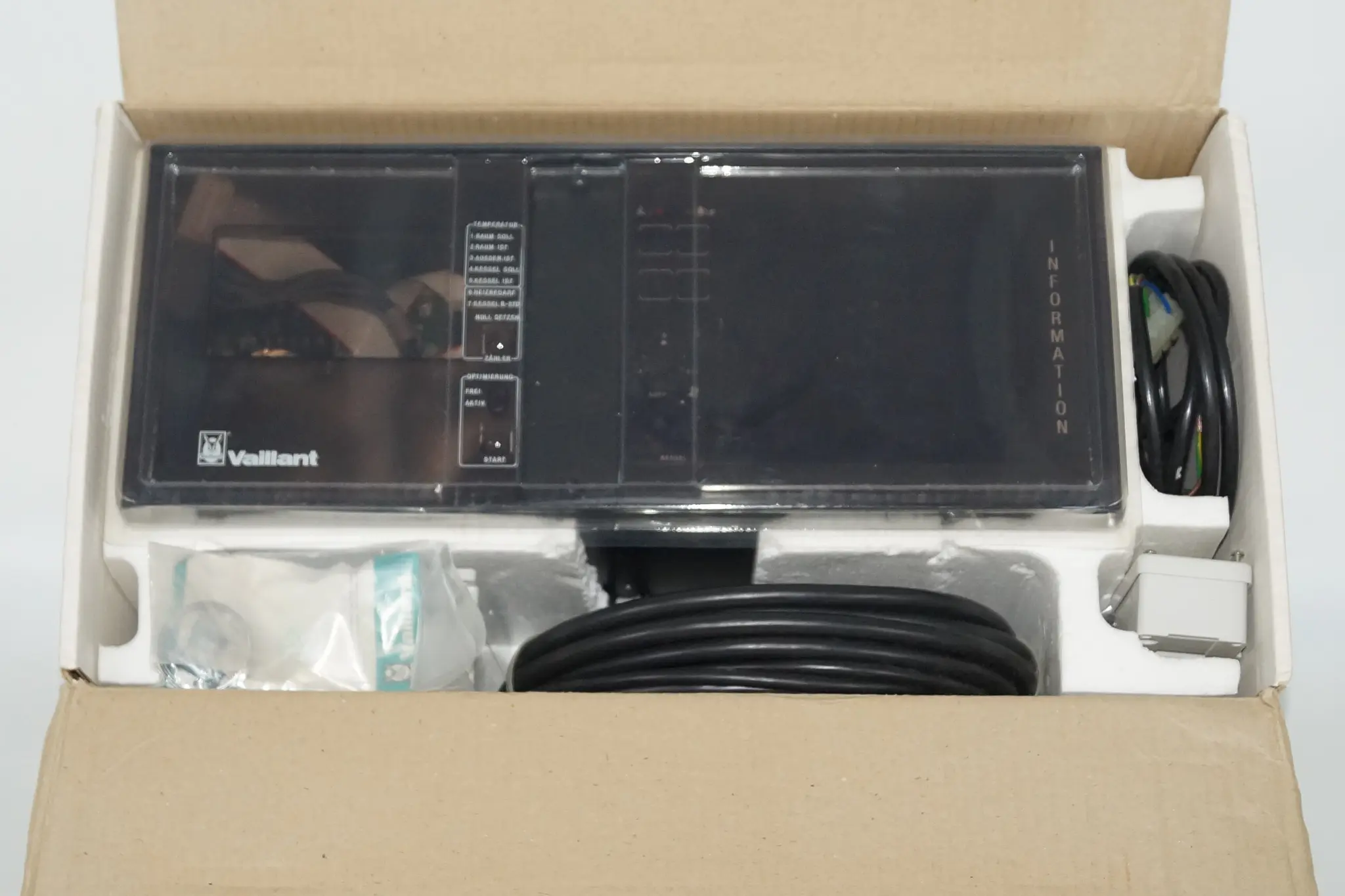 Produktfoto 1 von Vaillant Microprozesssorregler VRC-Set P  Art.nr. 9550  VRC Set P