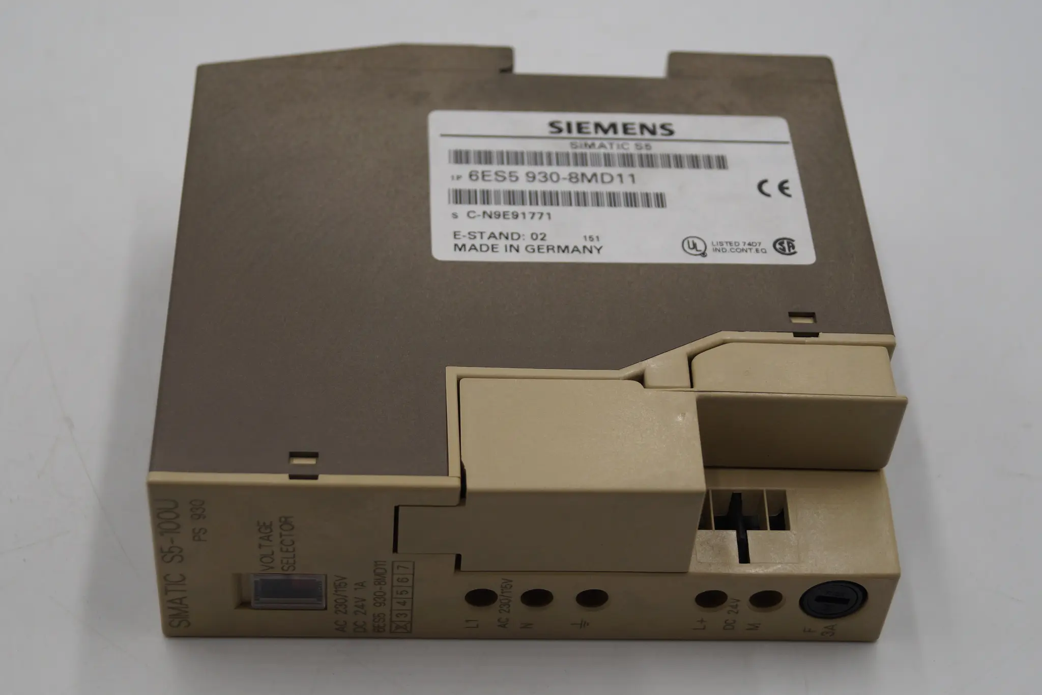 Produktfoto 1 von Siemens 6ES5 930-8MD11   S5   E-Stand 02  6ES5930-8MD11