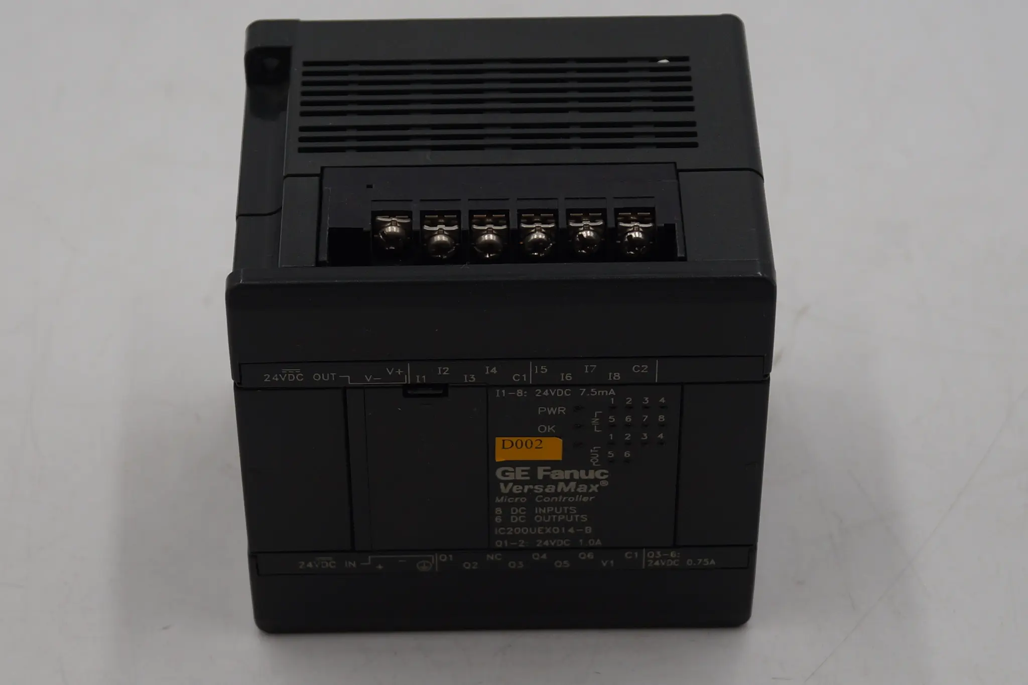 Produktfoto 1 von GE Fanuc IC200UEX0 14-B  VersaMax CONTROLLER