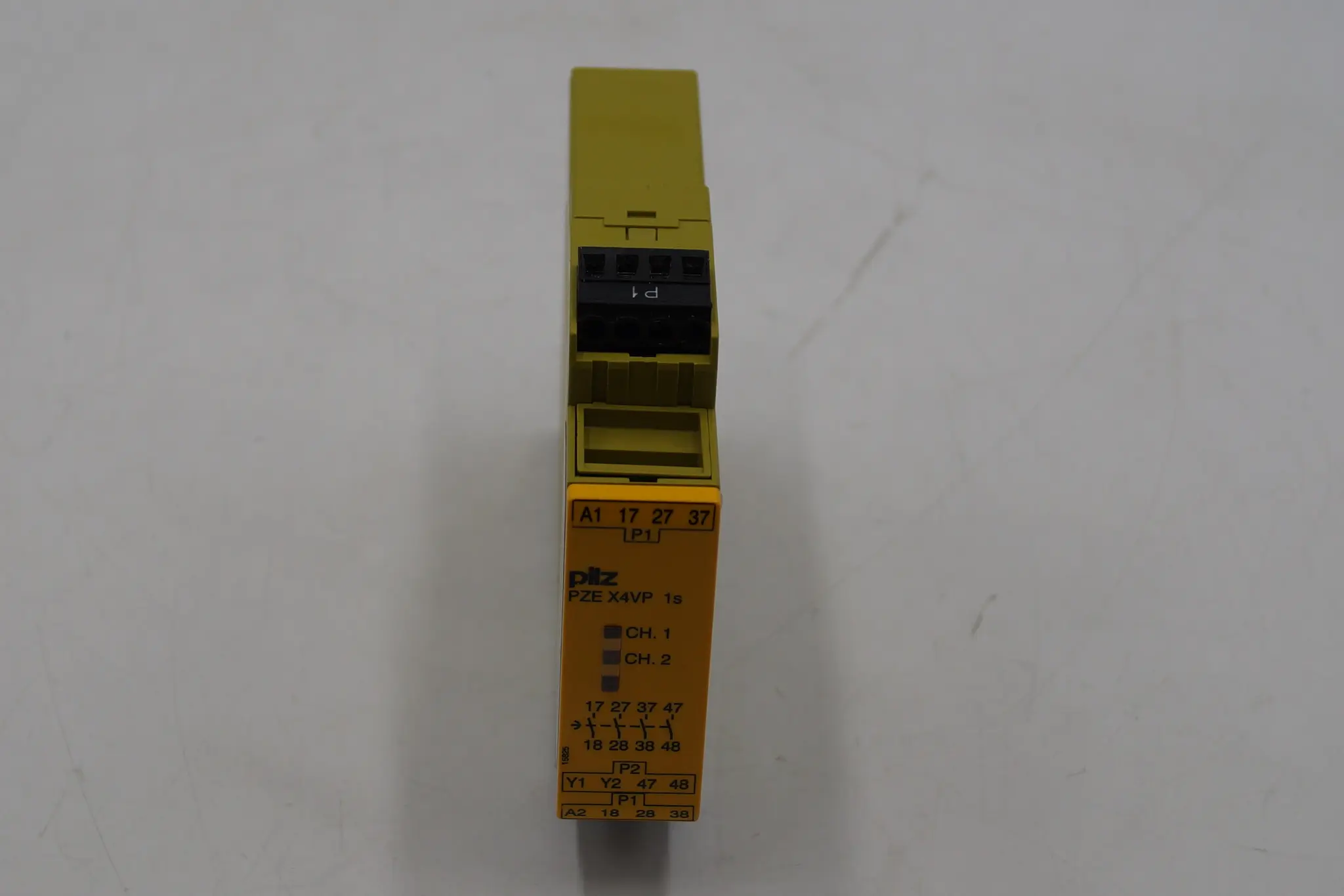 Produktfoto 1 von PILZ PZE X4VP Relais Id. Nr. 777581