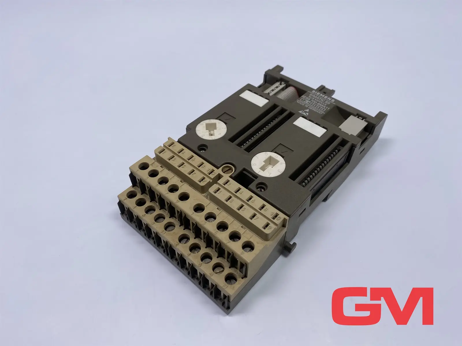 Produktfoto 1 von Siemens Simatic S5 Busmodul 6ES5 700-8MA11 100U/ET 200 U bus module E-Stand 02