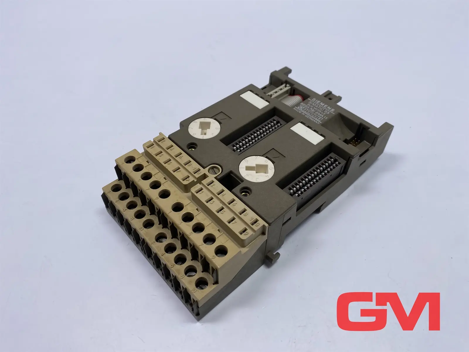 Produktfoto 1 von Siemens Simatic S5 Busmodul 6ES5 700-8MA11 für S5-100U/ET bus module E-Stand 01