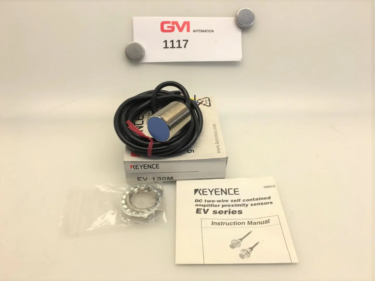 Keyence Näherungsgeber EV-130 M mit Messverstärker amplifier proximity sensor