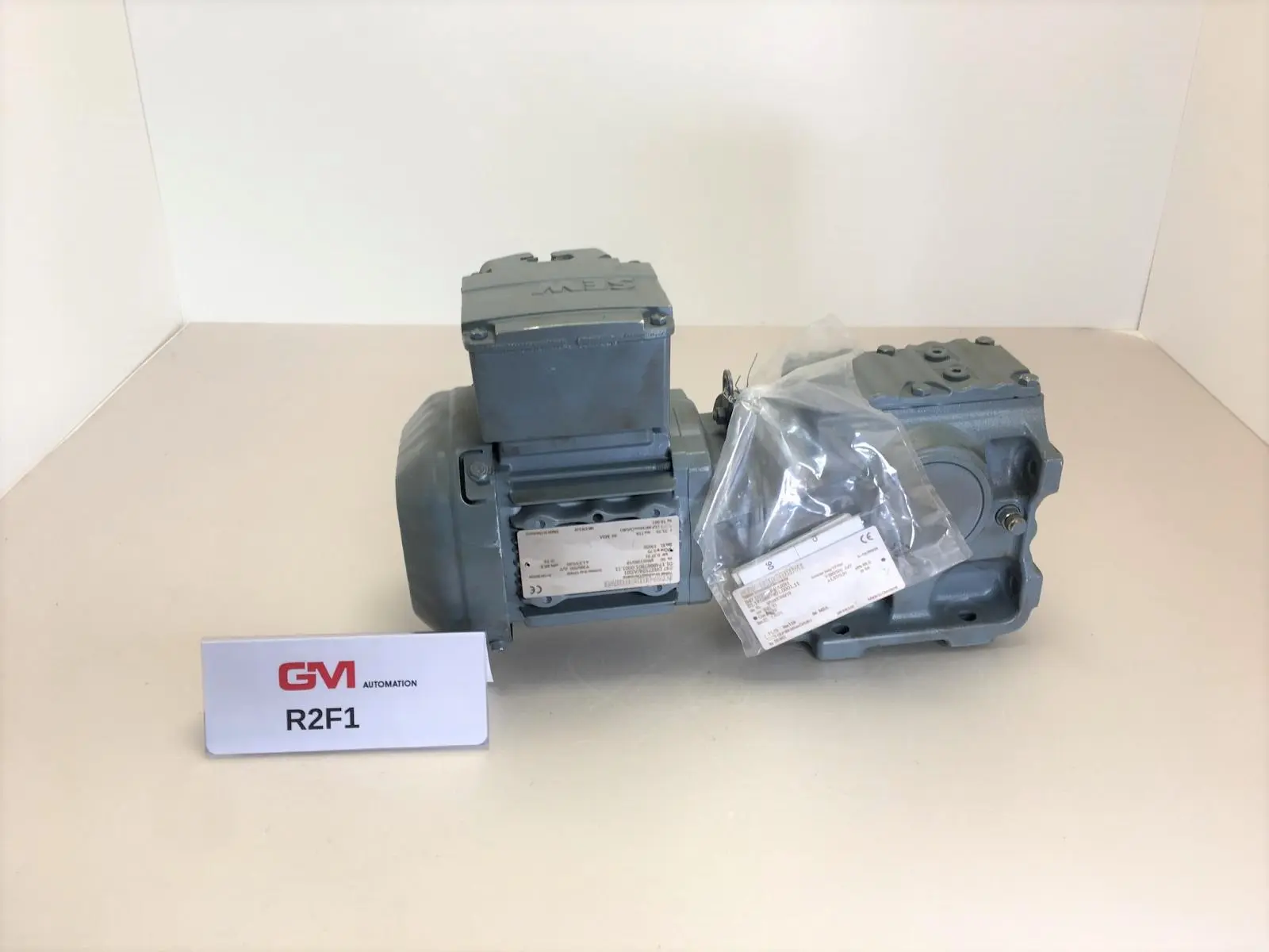 Produktfoto 1 von SEW Eurodrive Getriebemotor S47 DRS71S4/ASB1 500V 0,99A 0,37 kW 1380/18 Umin