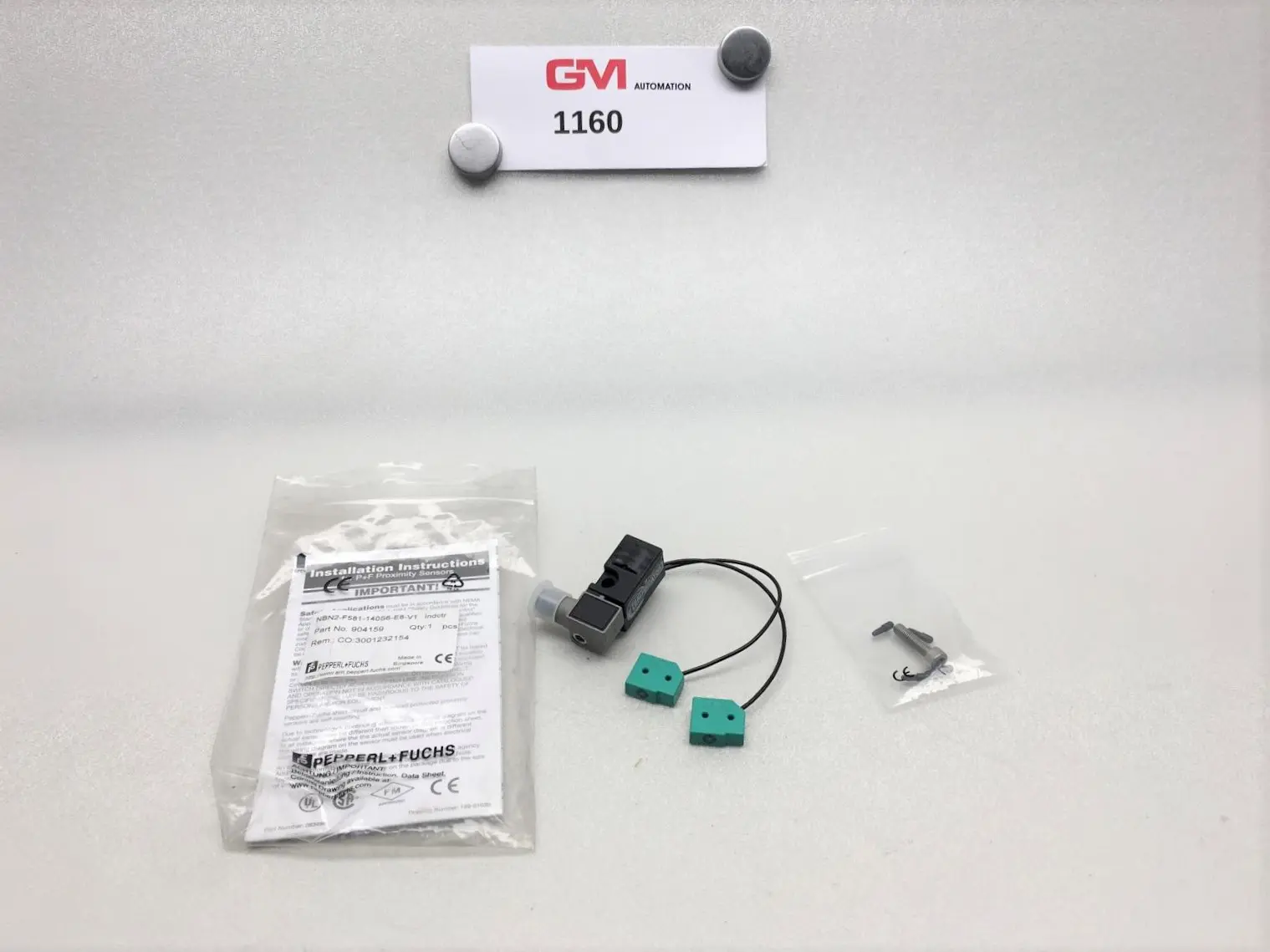 Produktfoto 1 von Pepperl + Fuchs Induktiver Sensor NBN2-F581-140S6-E8-V1 904159 Proximity Sensor