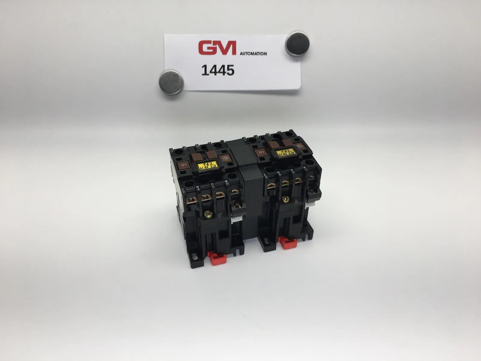 Produktfoto 1 von Telemecanique Schützkombination LC2DO99A65 Schütz reversing contactor 110V