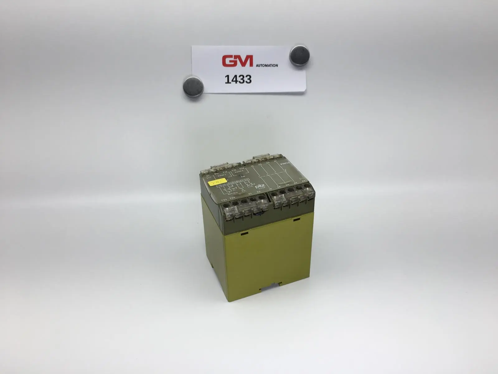 Produktfoto 1 von PILZ Sicherheitsrelais 474695 Not Aus Relais PNOZ 24VDC 3a 1r safety relay