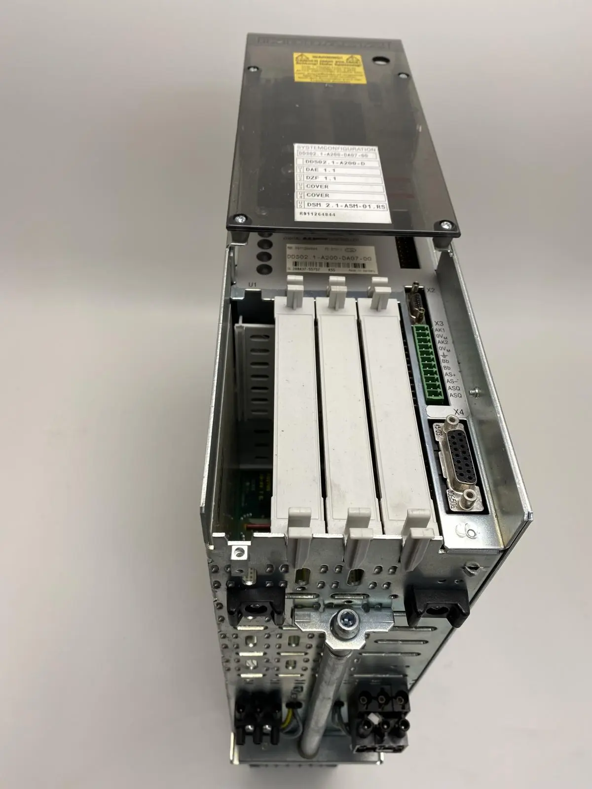 Produktfoto 1 von Indramat Digital A.C Servo Controller DDS02.1-A200-D A07-00 Kontrolleinheit