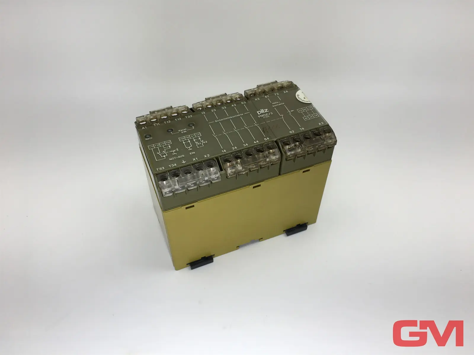 Produktfoto 1 von Pilz Sicherheitsschaltgerät 474810 42V Not-Aus safety relay leicht beschädigt