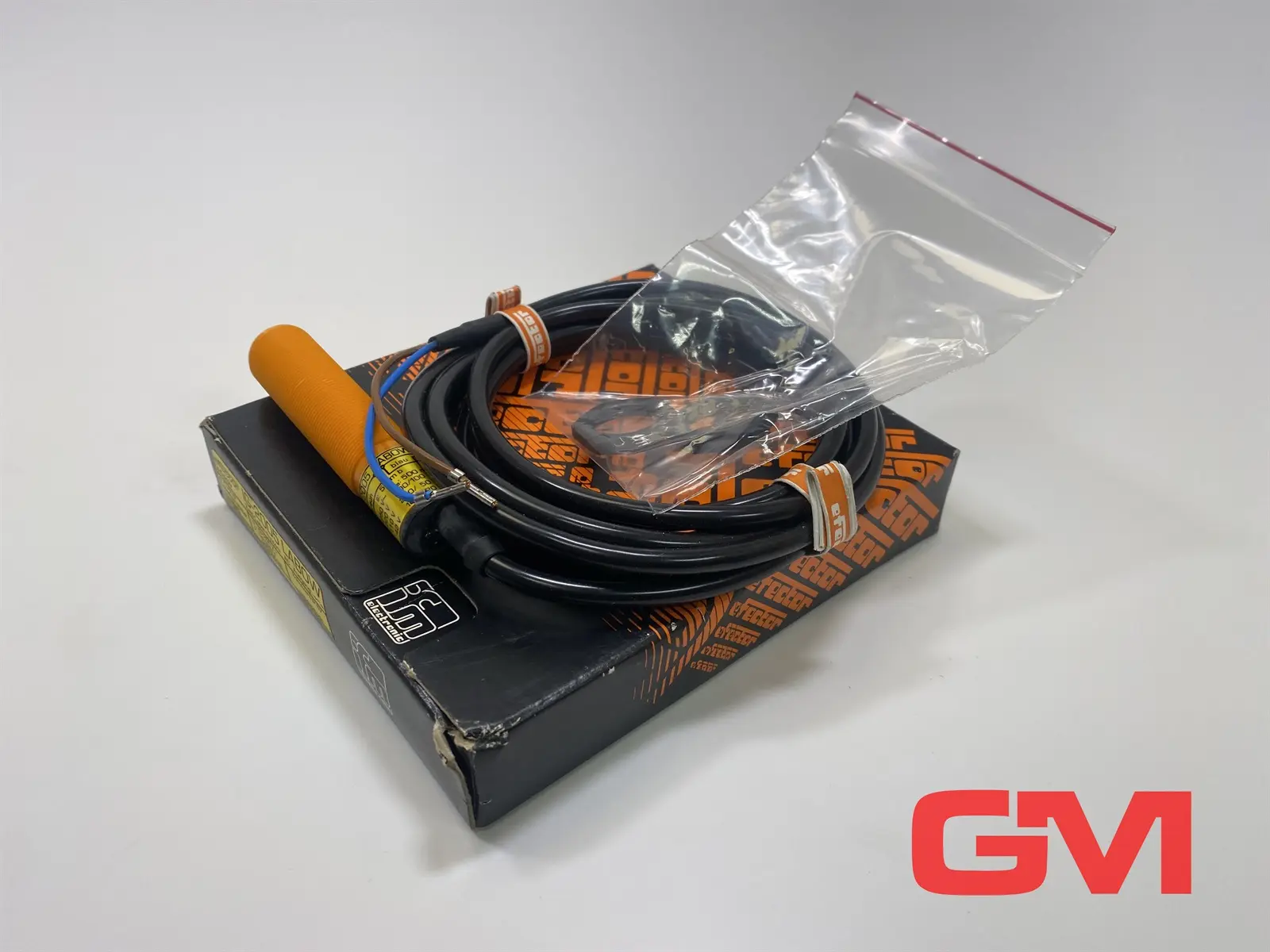 Produktfoto 1 von ifm Induktiver Sensor efector IG-2005 LABOW inductive sensor 20-250V S: 5 mm  b