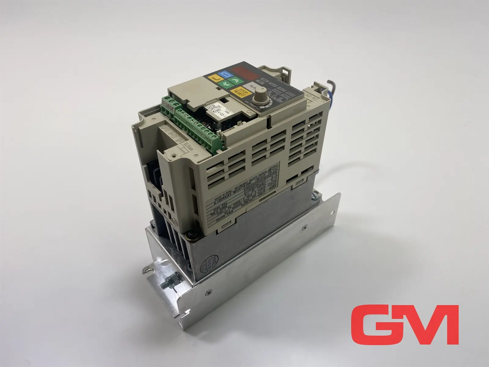 Produktfoto 1 von Yaskawa Electric Frequenzmrichter CIMR-J7AZB0P4 inverter drive B0P40 beschädigt