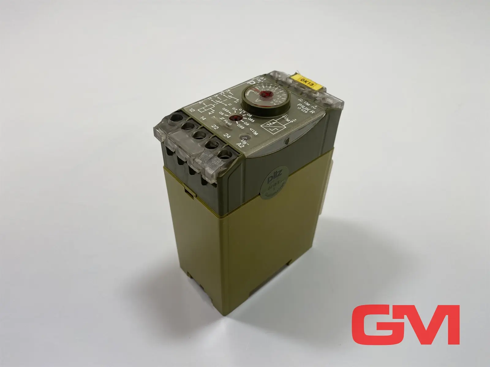 Produktfoto 1 von Pilz Sicherheitsrelais 427506 safety relais P1UK/R 2U 230 V AC Klammer fehlt